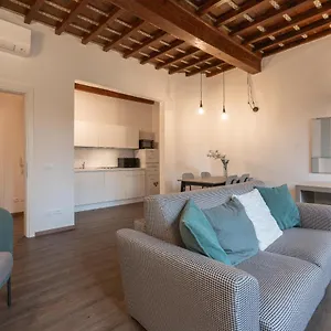 Elegant Green In San Gallo Florencia